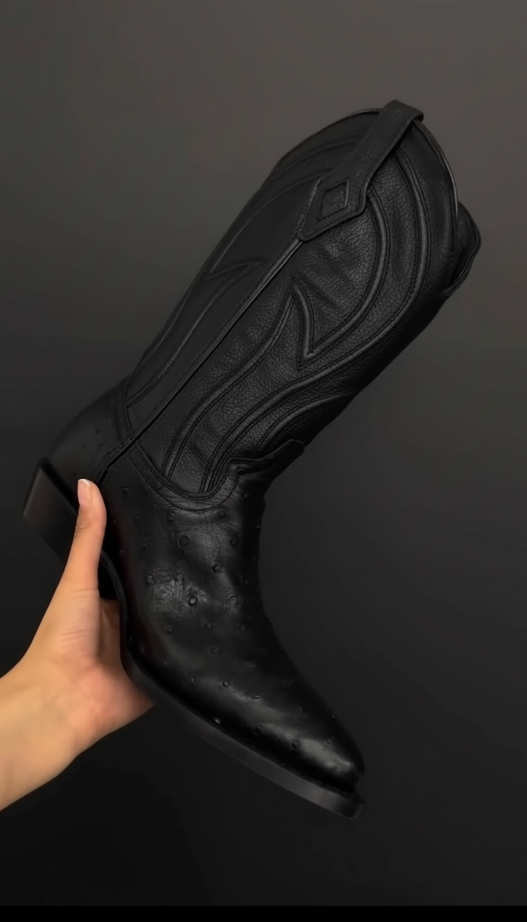 Ranchero Western Wear Boots Avestruz Negro punta oval (Classic)