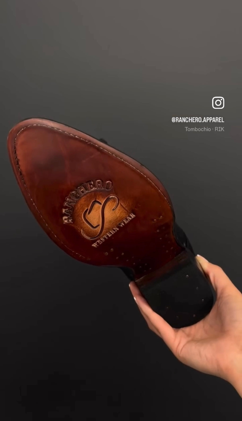 Ranchero Western Wear Boots Avestruz Negro punta oval (Classic)