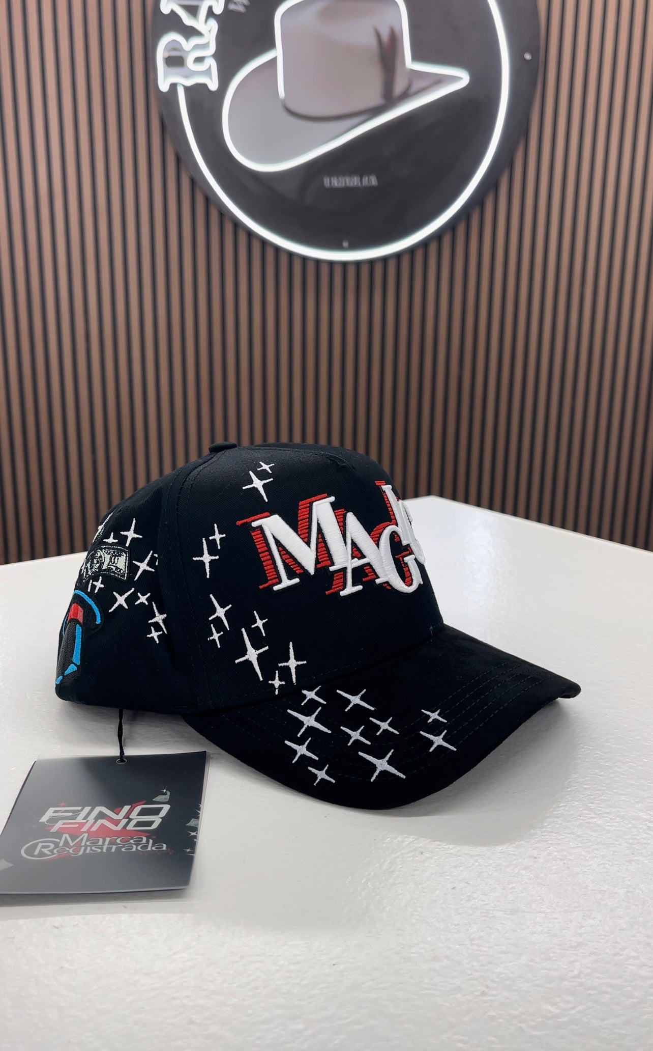 Marca registrada x Fino hats