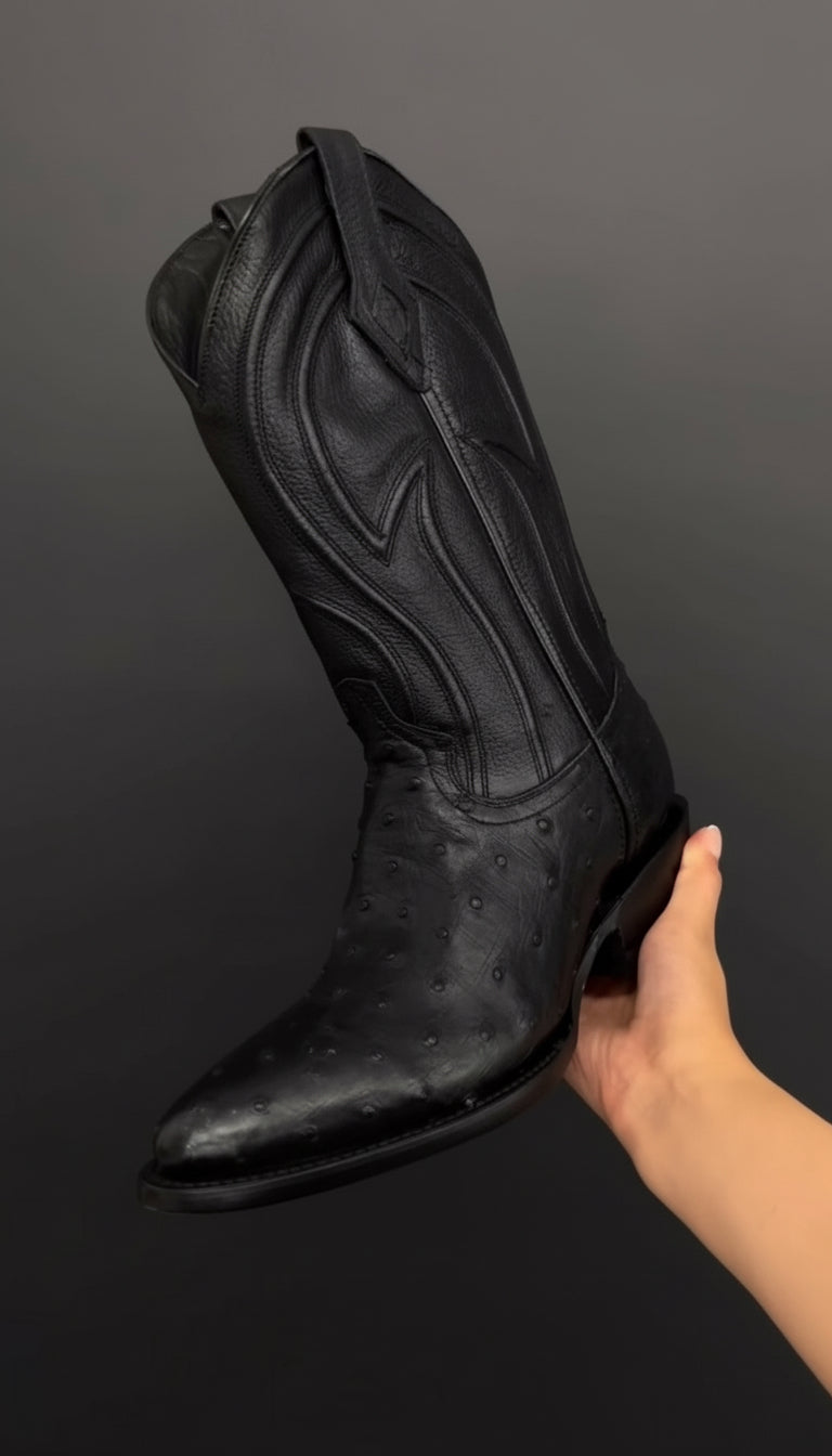 Ranchero Western Wear Boots Avestruz Negro punta oval (Classic)